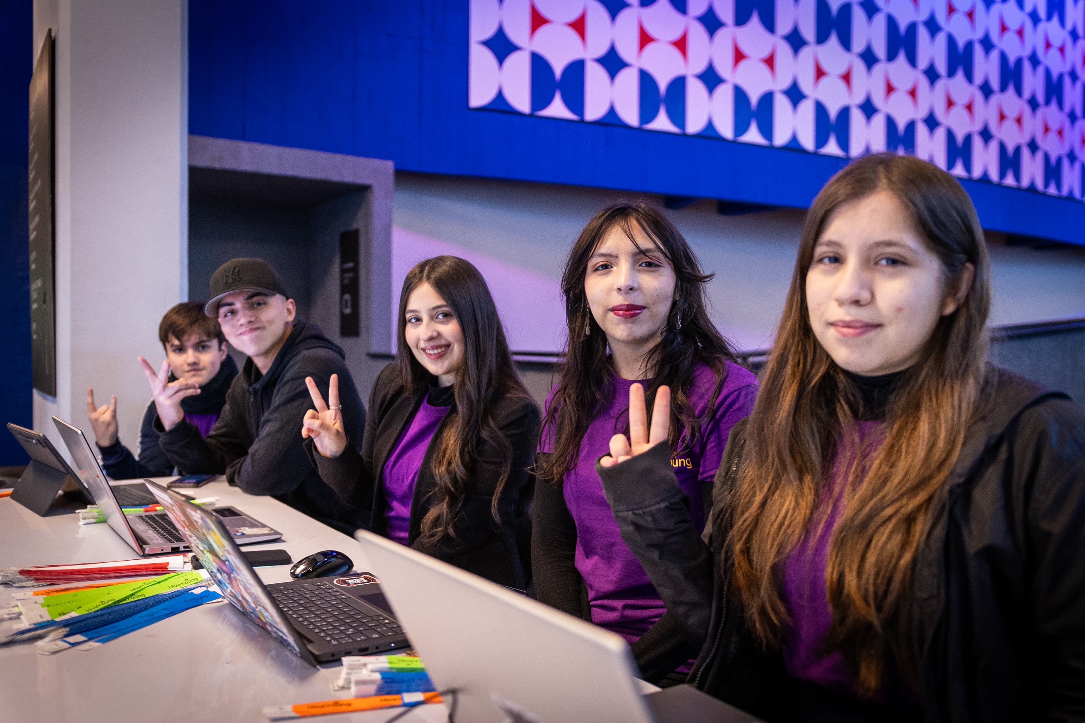 Voluntarios HiveYoung